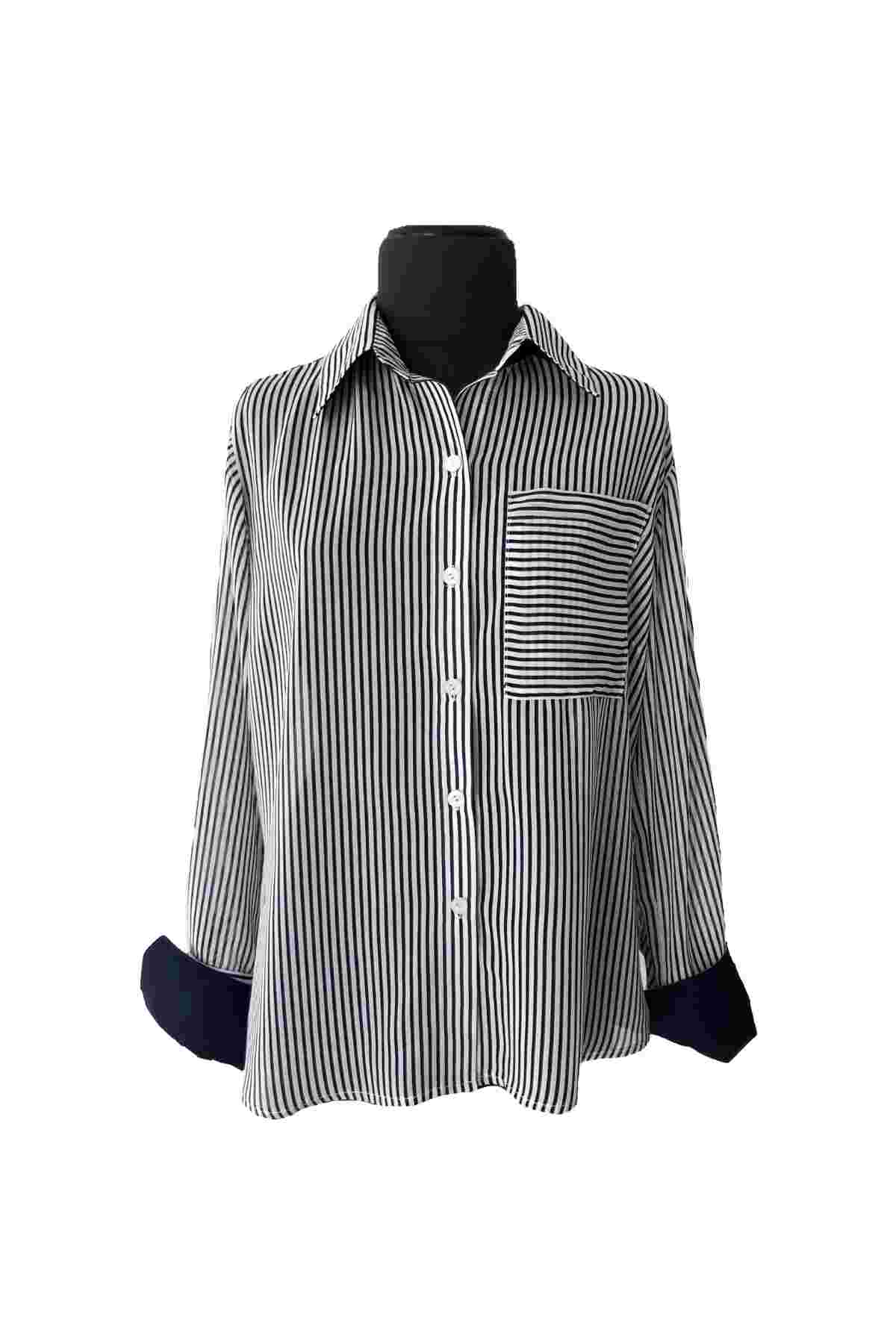 Blusa azul marino con rayas Blusa azul marino con rayas