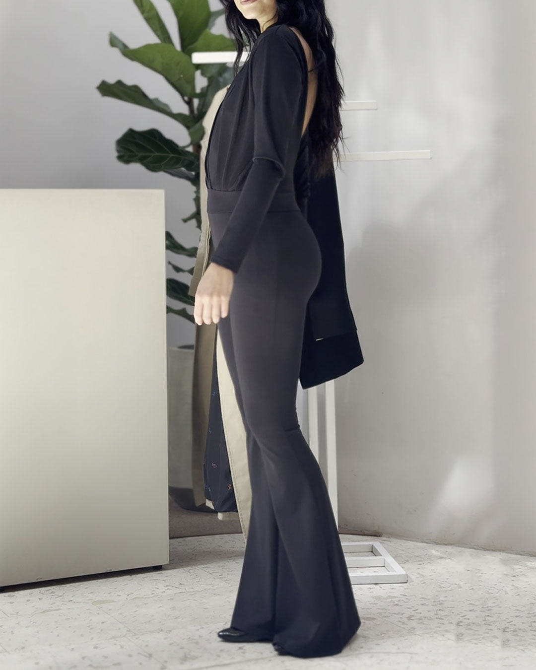 Enterizo-bota-campana_0000s_0000_Capa-2-copia Enterizo Bota Campana Cuello en V